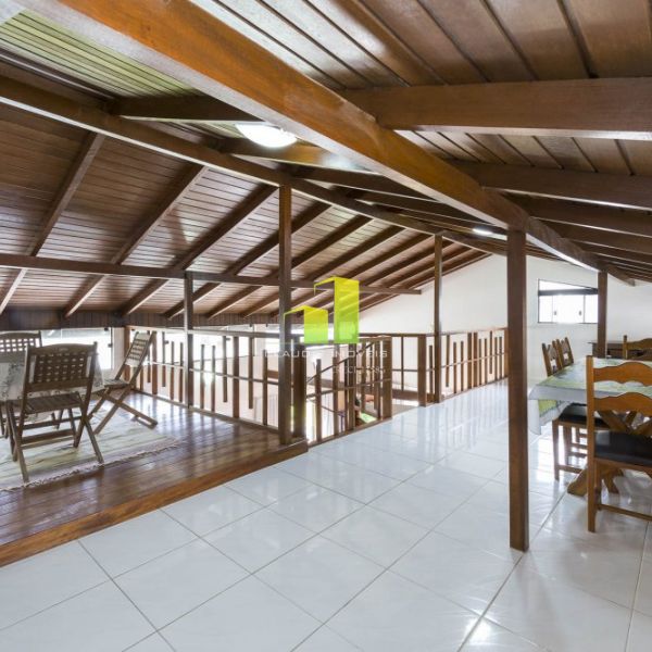 Casa de 6 dormit�rios para 15 pessoas em Bombinhas