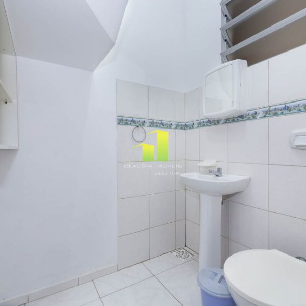 Apartamento econ�mico � 70 metros do mar em Bombas