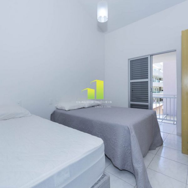 Apartamento econ�mico � 70 metros do mar em Bombas