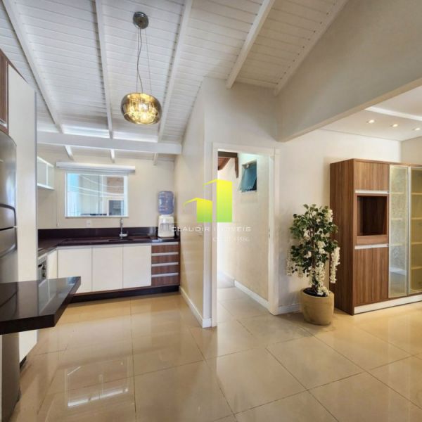 Casa com Piscina 3 dormit�rios em Bombinhas - SC!