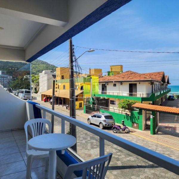 Residencial Niska � 20 metros da Praia de Bombas !
