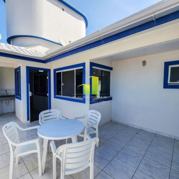 Cobertura com Vista Incr�vel para o Mar em Bombas