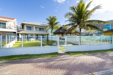 Casa Beira Mar para 10 pessoas em Bombinhas - SC