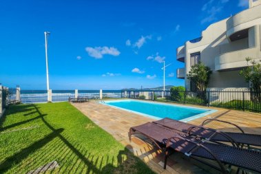 Aluguel de Temporada: Triplex Frente Mar em Bombas